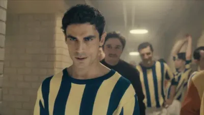 Fenerbahçe'nin unutulmaz futbolcusu Lefter Küçükandonyadis'in yaşamını anlatan "Lefter: Bir Ordinaryüs