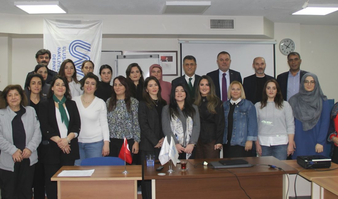 UND Kadın TIR Sürücü Akademisi tarafından başlatılan ve kadınların profesyonel