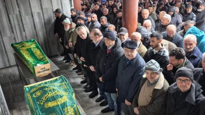 Dün İstanbul’da vefat eden Yeniden Refah Partisi Merkez ilçe mahalli