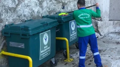 Rize Belediyesi, yaşam kalitesini artırmak için temizlik çalışmalarını sürdürerek şehir