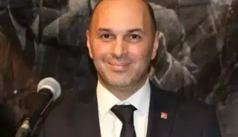 CHP Rize İlçe Başkanlığı adayı Ahmet Zehiroğlu, kentteki trafik sorununu