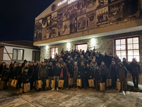 Fındıklı Belediyesi, yeni yılı kutlamak amacıyla ekipleriyle bir araya geldi.