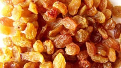 Evet, aslında ıslatılmış kuru üzüm suyunu düzenli olarak içmek çok