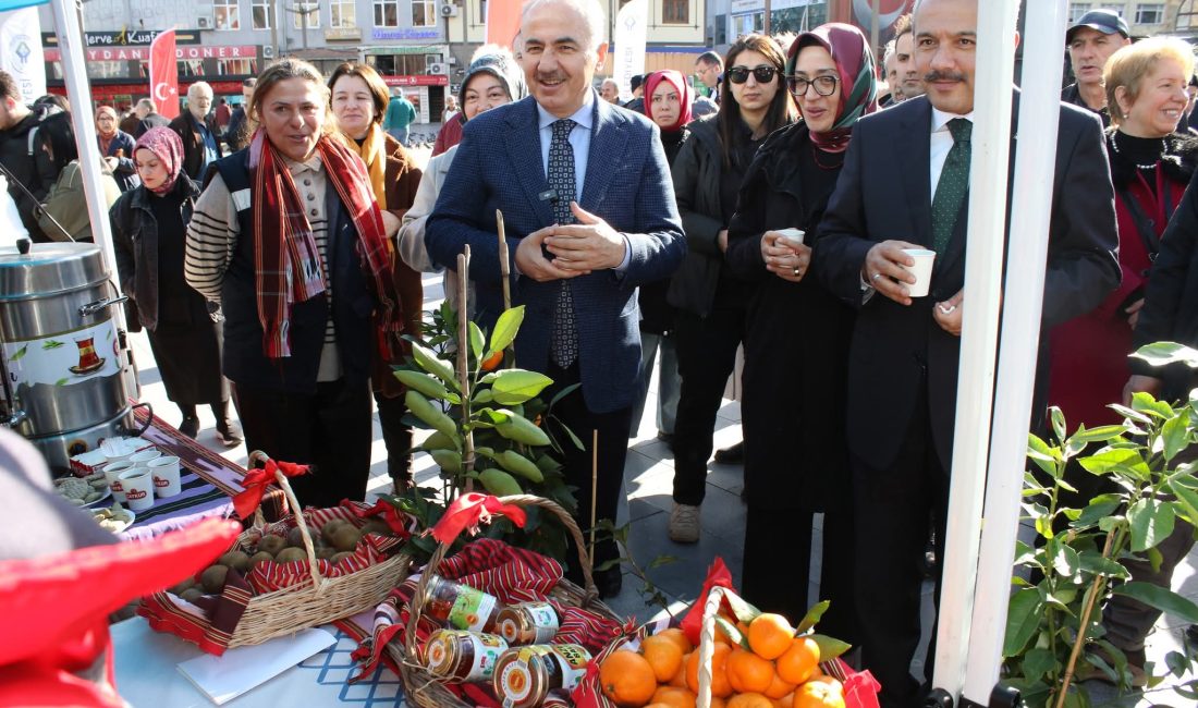 Rize Belediye Başkanı Rahmi Metin, beraberinde eşi Fatma Metin, Rize