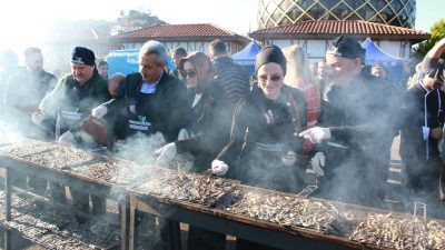 Karadeniz’in vazgeçilmez lezzeti hamsi, Rize Belediyesinin ev sahipliğinde bu yıl