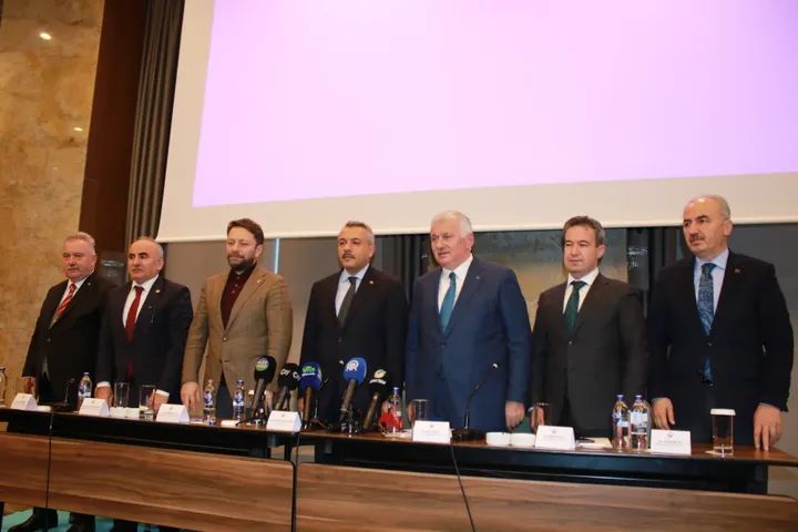 Türk Hava Yolları’nın (THY) Rize-Artvin Havalimanı ile ilgili çalışmalarının değerlendirildiği