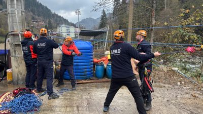 İlimizde Afet Farkındalığı ve Müdahale Kapasitesinin artırılması amacıyla Çamlıhemşin ilçesinde,