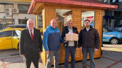 Rize Belediye Başkanı Rahmi Metin Rize merkezdeki 28 taksi durağına