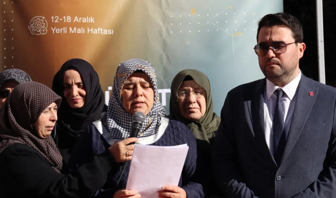 Saadet Partisi Antalya İl Kadın Kolları Teşkilat Başkanı Gülsüm Hacıalioğulları,