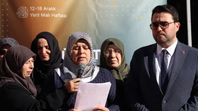 Saadet Partisi Antalya İl Kadın Kolları Teşkilat Başkanı Gülsüm Hacıalioğulları,