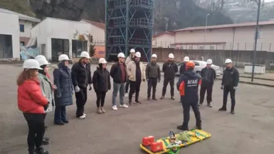 AFAD Rize, afet ve acil durumlara hazırlık çalışmaları kapsamında Enkazda