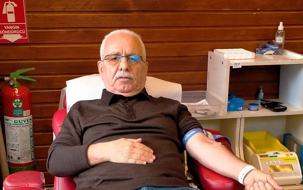 Kızılay Rize Şubesinin, Rize Belediyesi Memişağa parkında bulunan kan alma