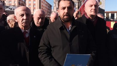 İYİ Parti Rize İl Başkanı Av. Kürşat Hacısüleymanoğlu, Türk bayrağına