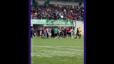 Rize’de oynanan amatör lig karşılaşması, yaşanan gerginlikler nedeniyle sık sık