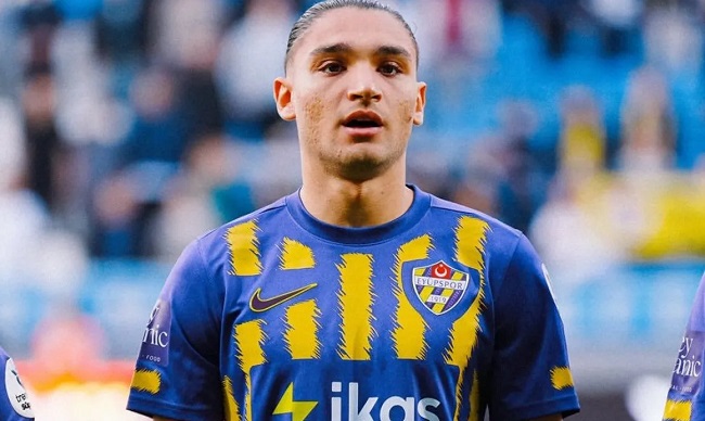 Çaykur Rizespor Transferde Harekete Geçti: Emir Ortakaya İmzayı Attı, Emre