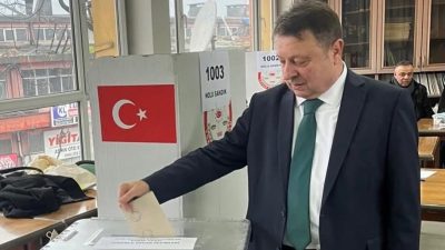 Genel kurul, Rize Sanayi Sitesi toplantı salonunda yapıldı. Divanı Rize