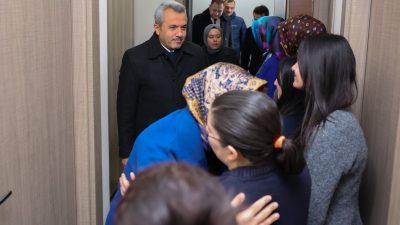 Rize Valsii İhsan Selim Baydaş, eşi Zeyneb Baydaş  ile birlikte