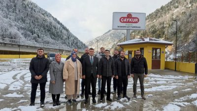 İKİZDERE İlçe Kaymakamı Burak Yaylacı ÇAYKUR’a ait İkizdere Organik Çay