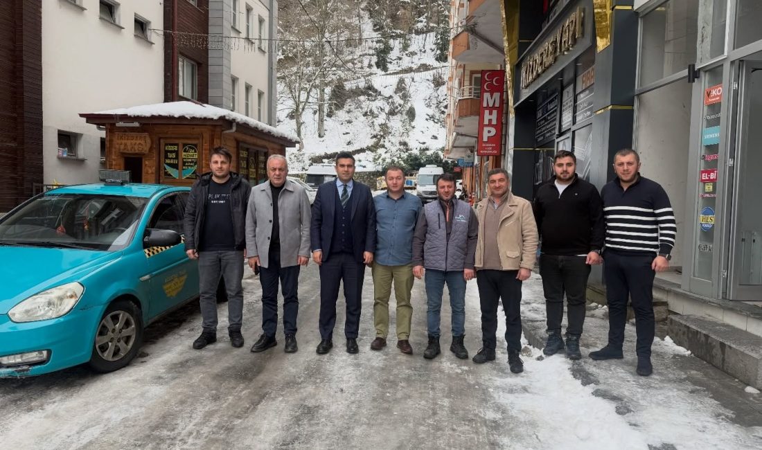 İlçede mevsim olarak ilçede kış etkisini gösterirken Kaymakam ve Belediye