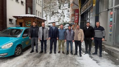 İlçede mevsim olarak ilçede kış etkisini gösterirken Kaymakam ve Belediye