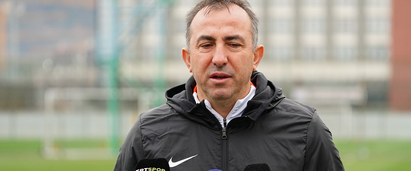 Çaykur Rizespor Teknik Direktörü Recep Uçar, düzenlenen basın toplantısında gündeme
