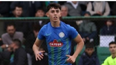 Çaykur Rizespor altyapısında forma giyen genç savunma oyuncusu Hüseyin Ege