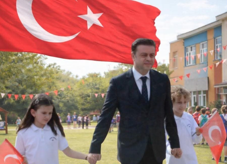 2025-2026 eğitim öğretim yılının ikinci dönemi Rize’de “Bayrak Sevgisi” temasıyla