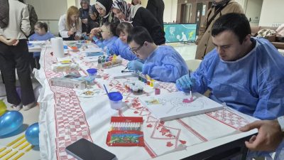 Rize'de Artı Bir Umut projesiyle Down sendromlu çocuklar Üniversiteli gençlerle