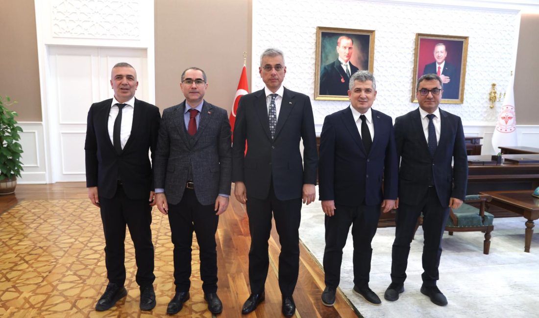 Rize İl Sağlık Müdürü Prof. Dr. Gökhan Demiral ve beraberindeki