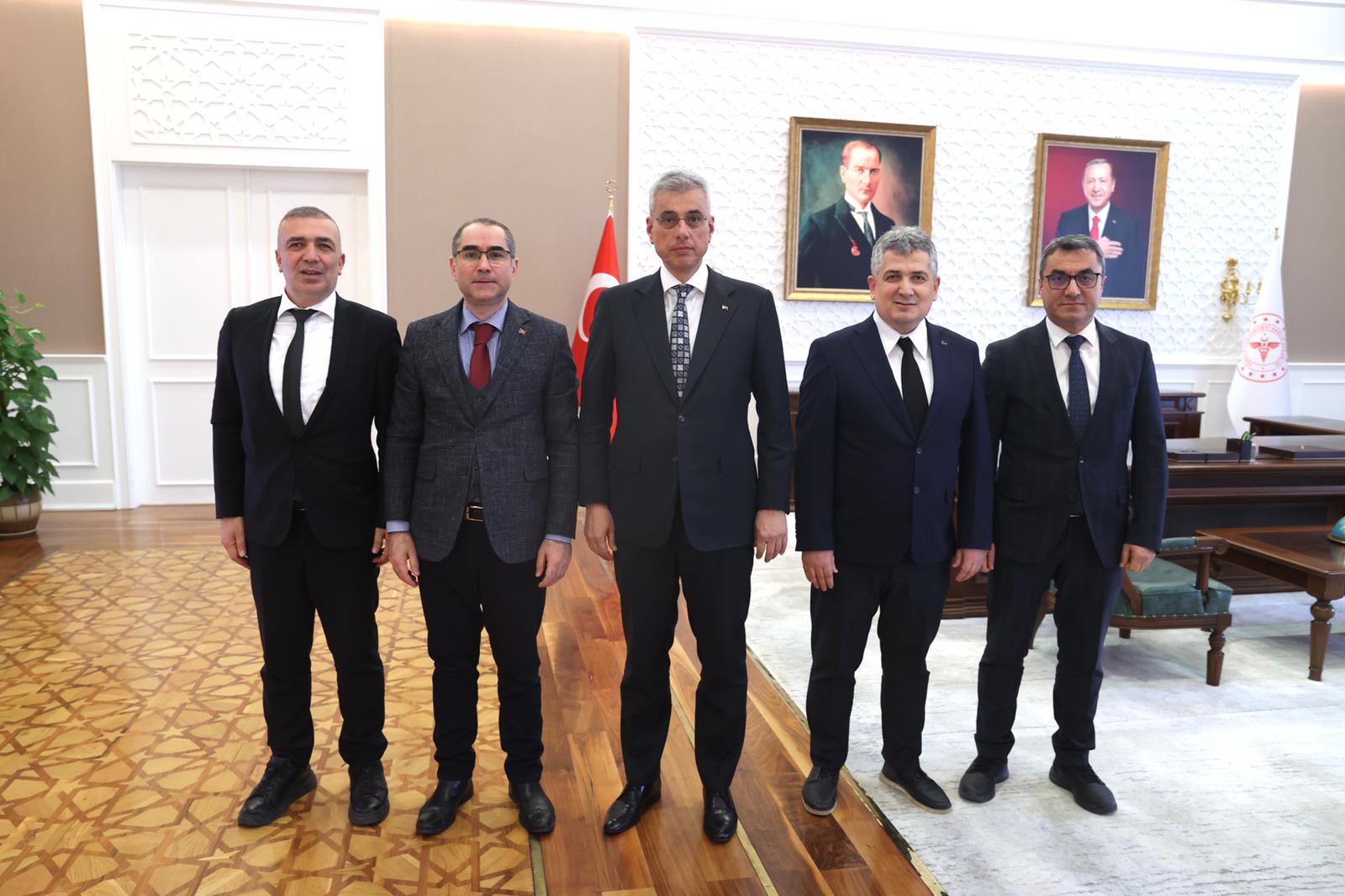 Rize İl Sağlık Müdürü Prof. Dr. Gökhan Demiral ve beraberindeki