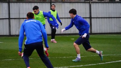 Çaykur Rizespor, yeni hafta hazırlıklarına başladı. Yeşil-mavili ekip, çalışmalarını Mehmet