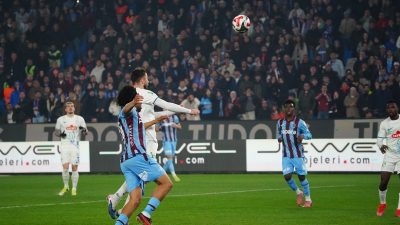 Çaykur Rizespor, Süper Lig’in 26. haftasında deplasmanda Trabzonspor’a 1-0 mağlup