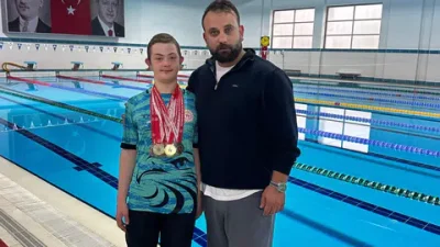 Trabzon’da düzenlenen yüzme yarışlarında Ahmet Miraç Aydın, 5 altın ve