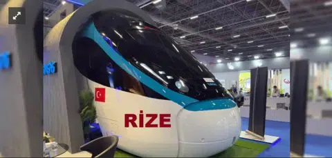 Türkiye, yerli üretim hamlesiyle geliştirilen Milli Elektrikli Hızlı Tren Seti'nin