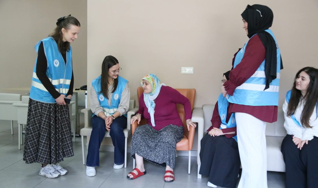 Yaşlılar Haftası dolayısıyla Rize’de gönülleri ısıtan bir buluşma gerçekleşt