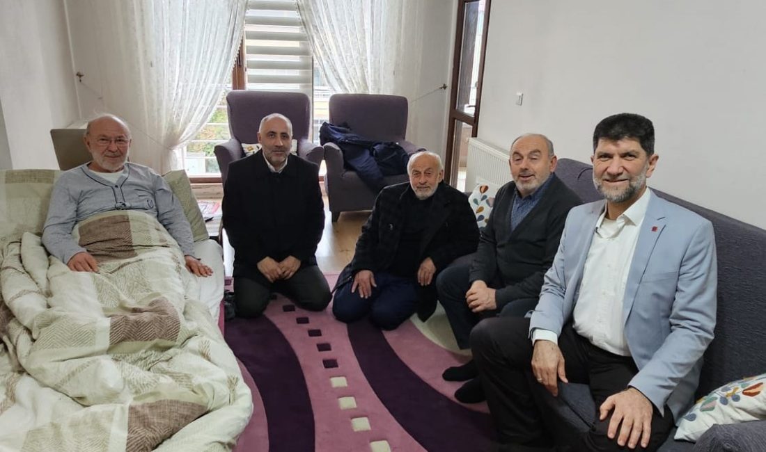 Rahatsızlığı dolayısıyla evinde istirahat eden parti mensubuna, Saadet Partisi heyeti