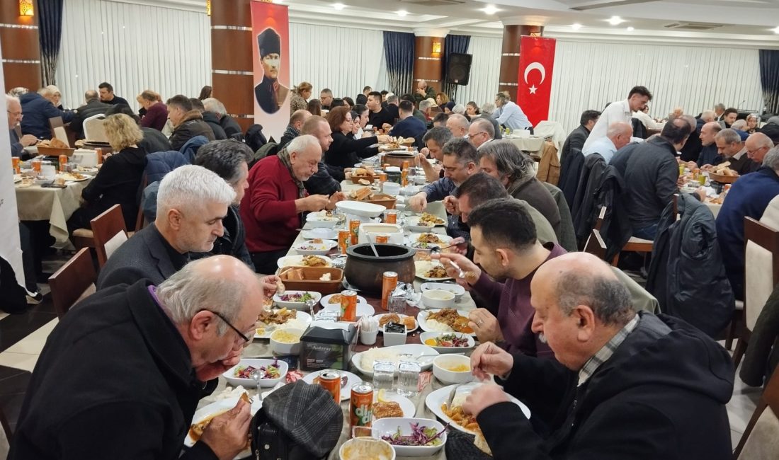 Türk Ocakları Rize Şubesinin 12.geleneksel iftar yemeği buluşması Öğretmenevinde yapıldı.
