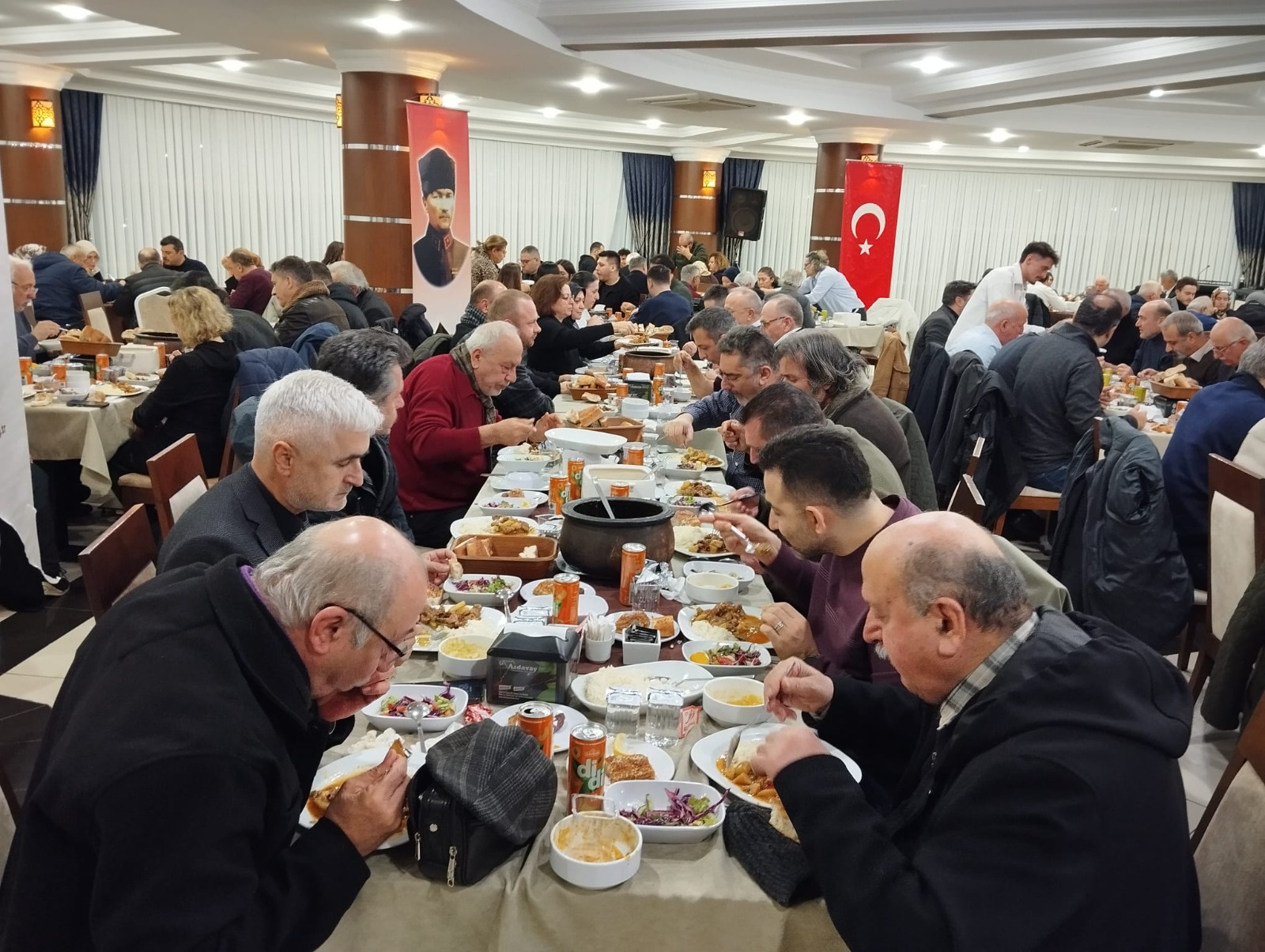 Türk Ocakları Rize Şubesinin 12.geleneksel iftar yemeği buluşması Öğretmenevinde yapıldı.