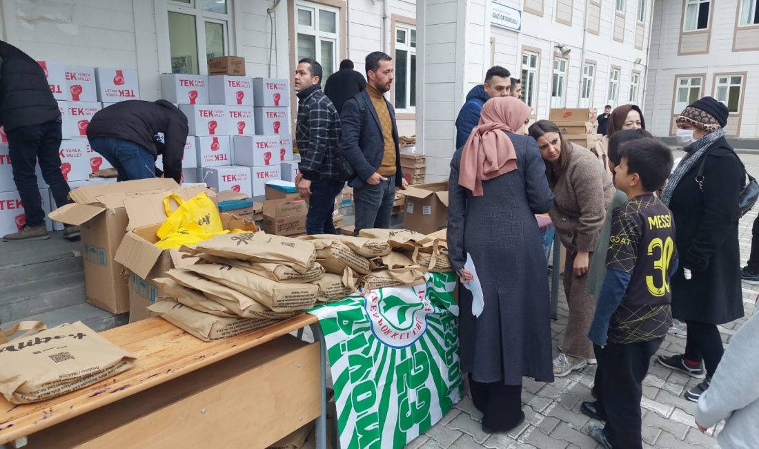 STUTTGART RİZELİLER DERNEĞİ 200 MUHTAÇ ÇOCUĞU GİYDİRDİ