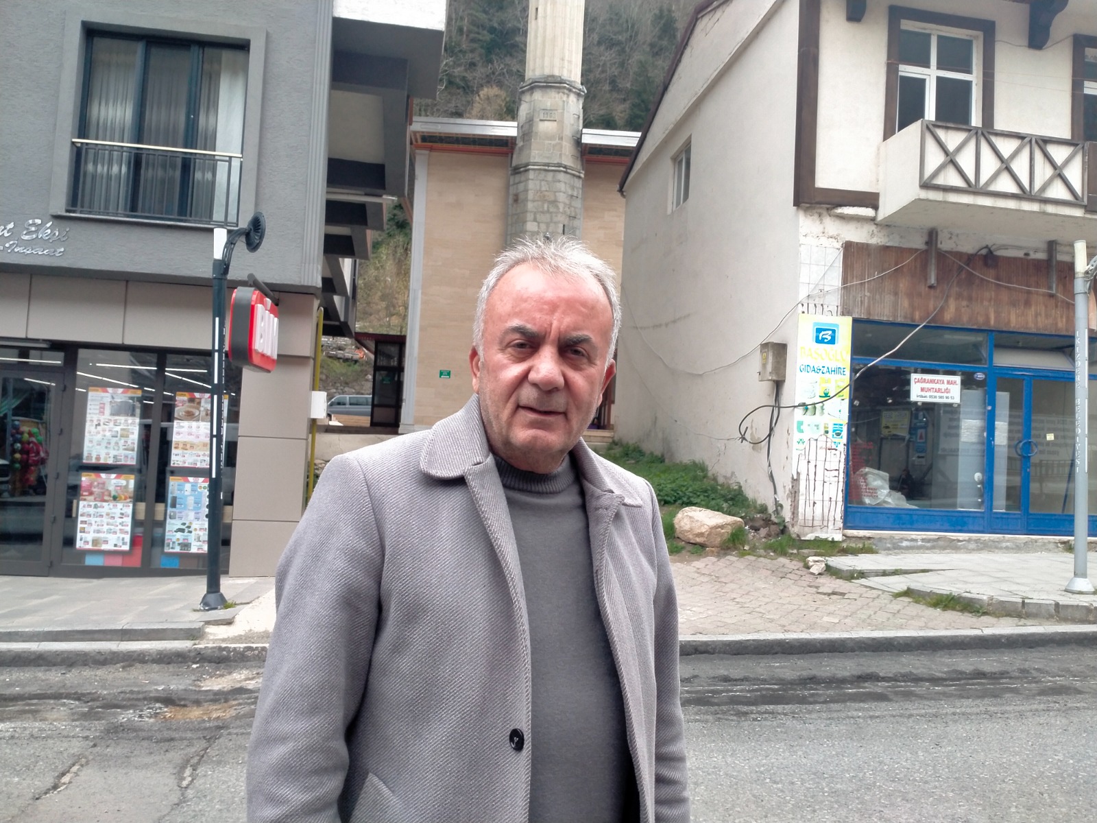 İkizdere Belediyesi tarafından ilçe Cumhuriyet Caddesinde altyapı düzenleme çalışması başlatıldı.