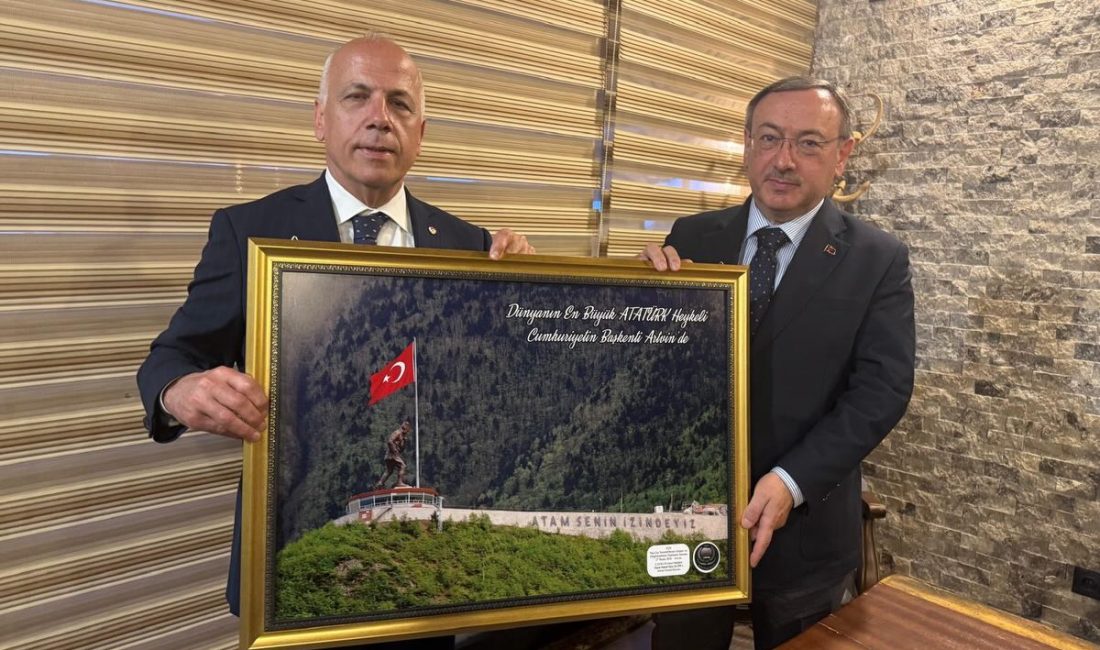 Artvin Ticaret Borsasında ÇAYKUR Genel Müdürü Yusuf Ziya Âlim’in katıldığı