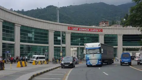 Türkiye'nin Artvin'deki Sarp Sınır Kapısı, 2026'nın ilk çeyreğinde yolcu trafiğinde