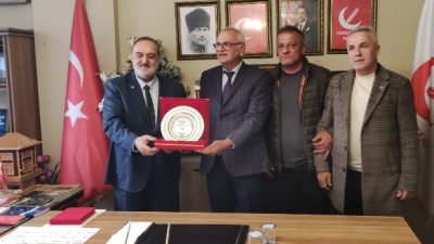 Çay İş Sendikası Genel Başkanı Ahmet Saraloğlu ve beraberindeki heyet,