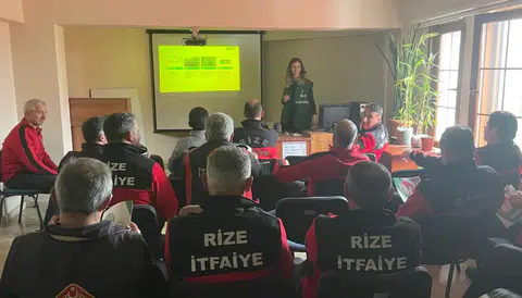 Yeşilay Rize İl Başkanlığı tarafından itfaiye personeline yönelik düzenlenen eğitimde