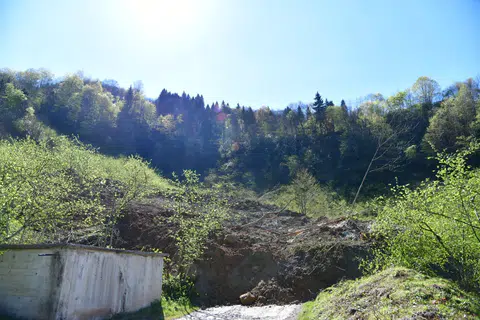 Trabzon’da etkili olan yoğun yağışların ardından Okçular Mahallesi’nde meydana gelen