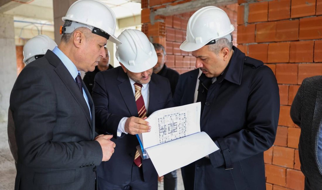 Rize Valisi İhsan Selim Baydaş, yapımı devam eden Rize Defterdarlık