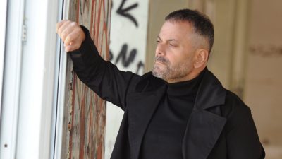 Karadeniz müziğinin güçlü ve karakteristik vokal geleneğini modern bir anlatımla