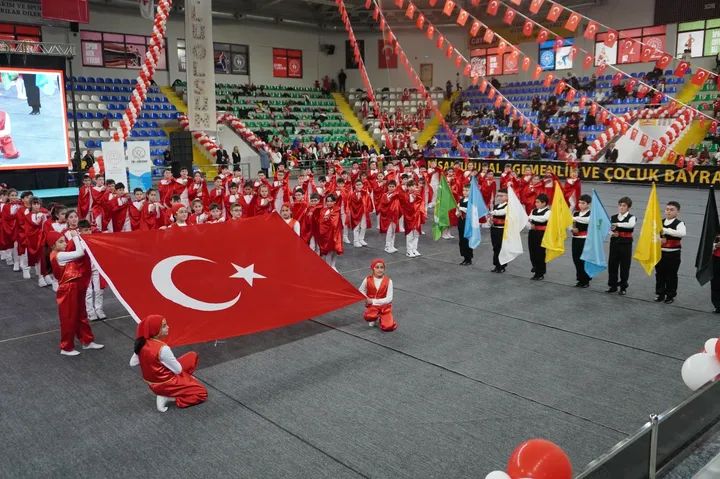  23 Nisan Ulusal Egemenlik ve Çocuk Bayramı dolayısıyla Rize Yeni