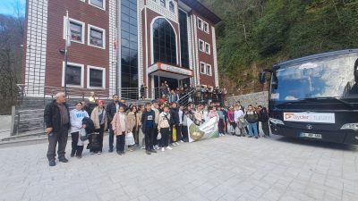 Rize’nin Çamlıhemşin ilçesinde eğitim veren Hafize Haşim Haşimoğlu Anadolu İmam