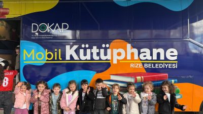 Rize Belediyesi, Kütüphane Haftası kapsamında düzenlediği etkinliklerle çocukları kitaplarla buluşturmaya
